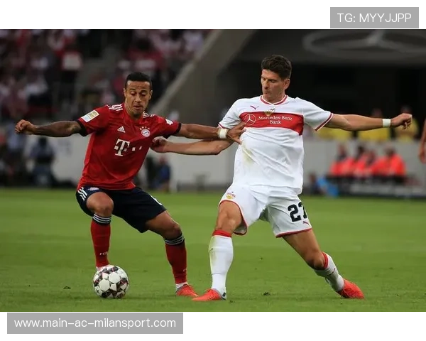 德甲队伍加强定位球防守演练