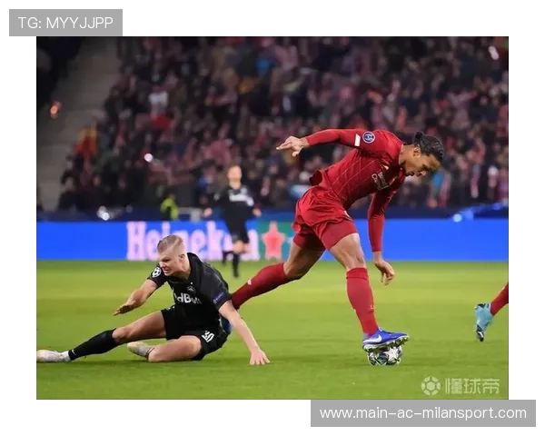 哈兰德跑位路线揭秘：为什么他的接球总是恰到好处